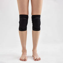Load image into Gallery viewer, QueenWear Knee Pads – SLEEK PRO 4 – Black