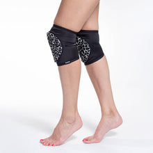 Load image into Gallery viewer, Queen Wear "Wild Leopard" Classic Knee Pads