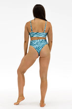 Load image into Gallery viewer, AMBR Super Highs Shorts