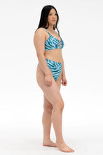 Load image into Gallery viewer, AMBR Super Highs Shorts